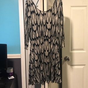 EUC Express 3/4 Sleeve skater Dress Size L